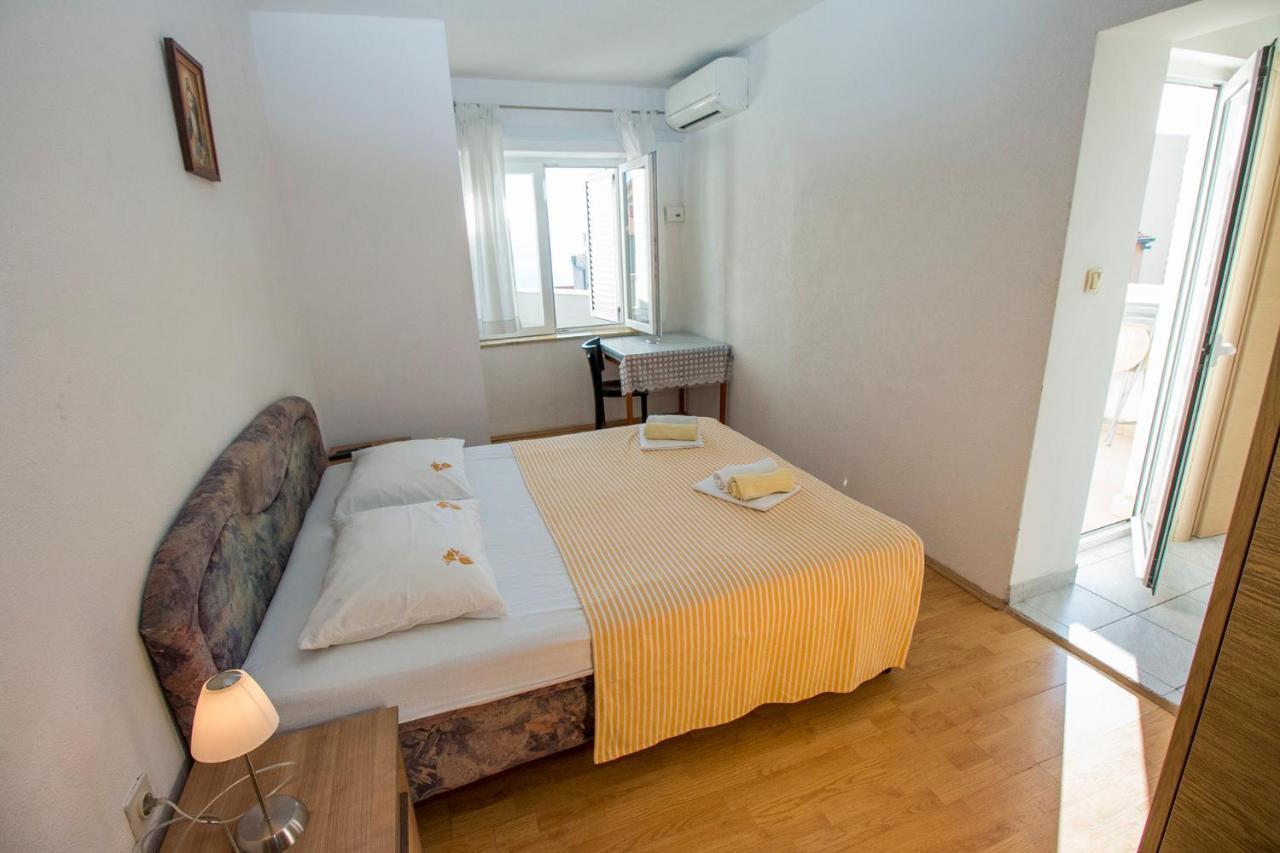 Mrkonjic Branko & Marija Apartmani Omiš Buitenkant foto