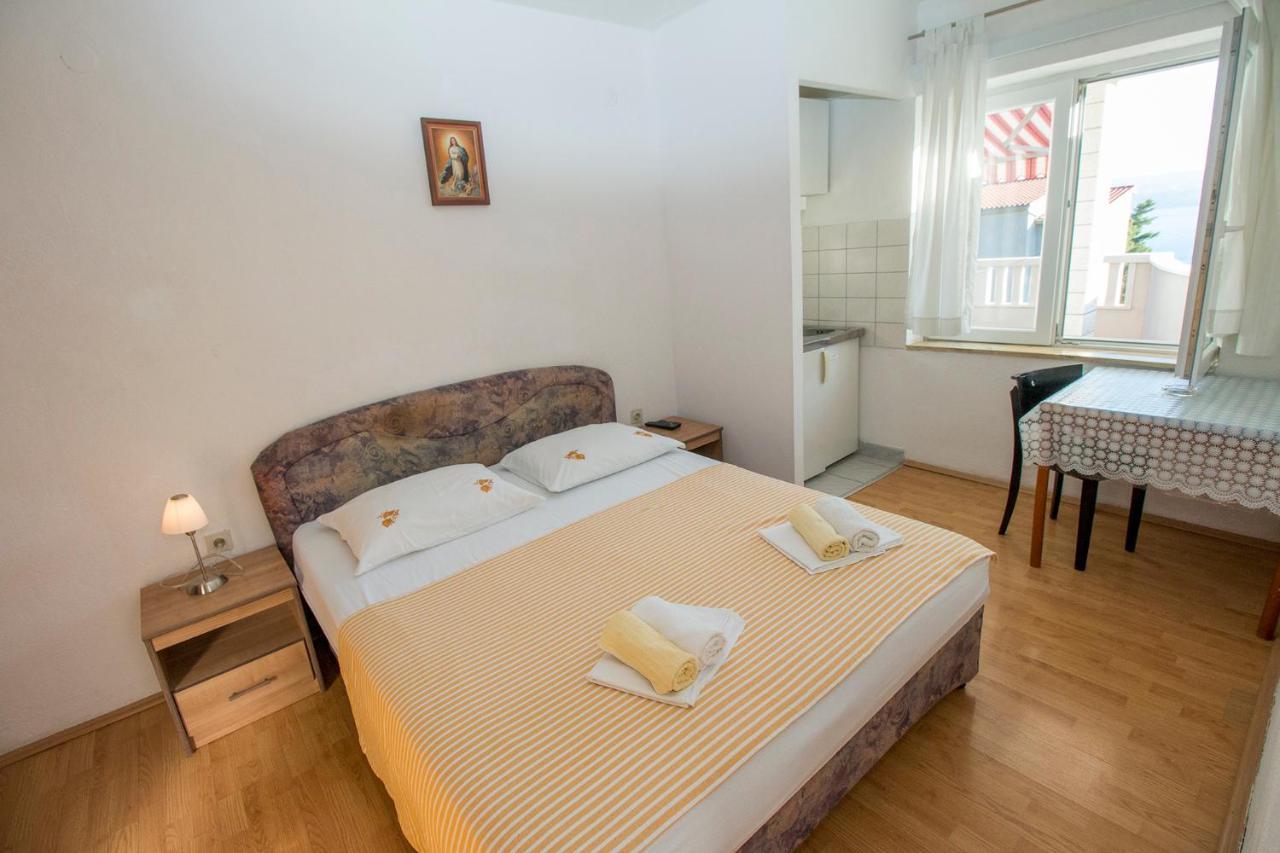 Mrkonjic Branko & Marija Apartmani Omiš Buitenkant foto