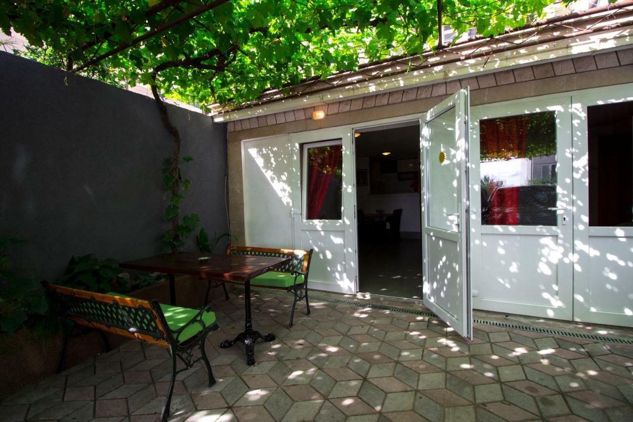 Mrkonjic Branko & Marija Apartmani Omiš Buitenkant foto