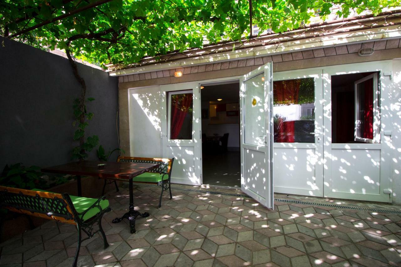 Mrkonjic Branko & Marija Apartmani Omiš Buitenkant foto