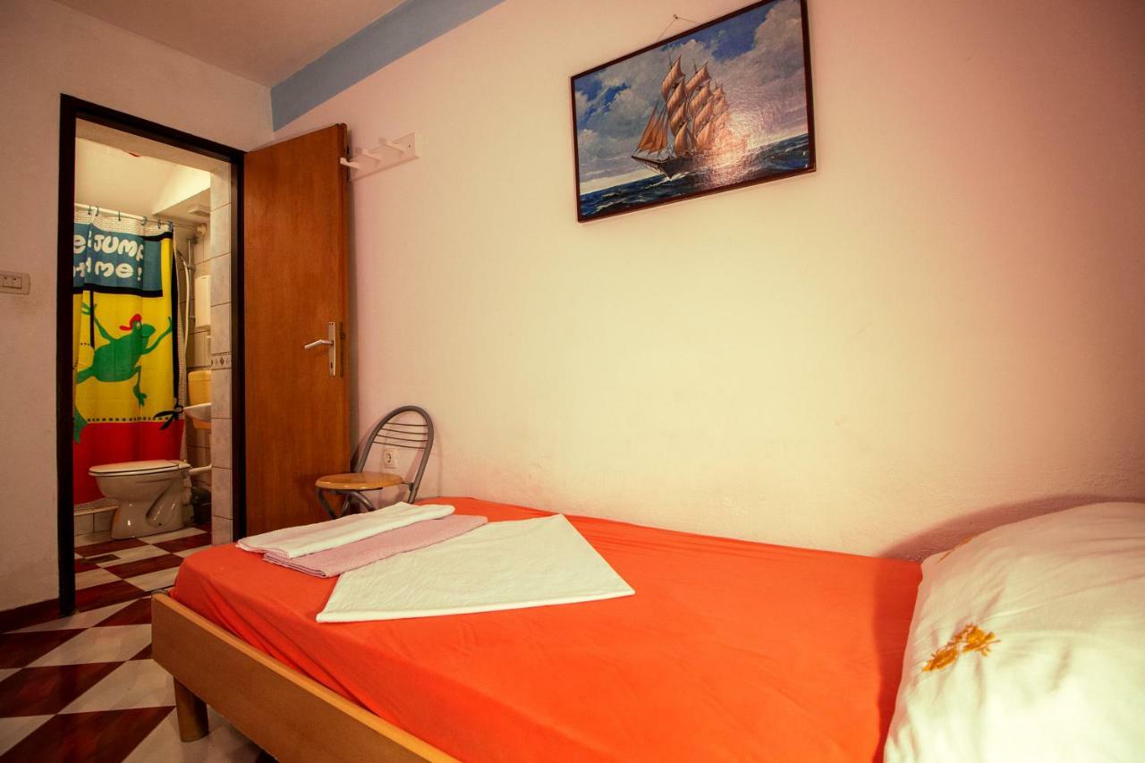 Mrkonjic Branko & Marija Apartmani Omiš Buitenkant foto