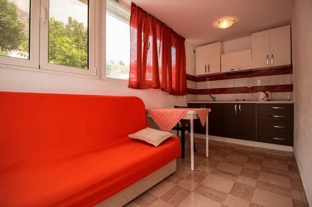 Mrkonjic Branko & Marija Apartmani Omiš Buitenkant foto