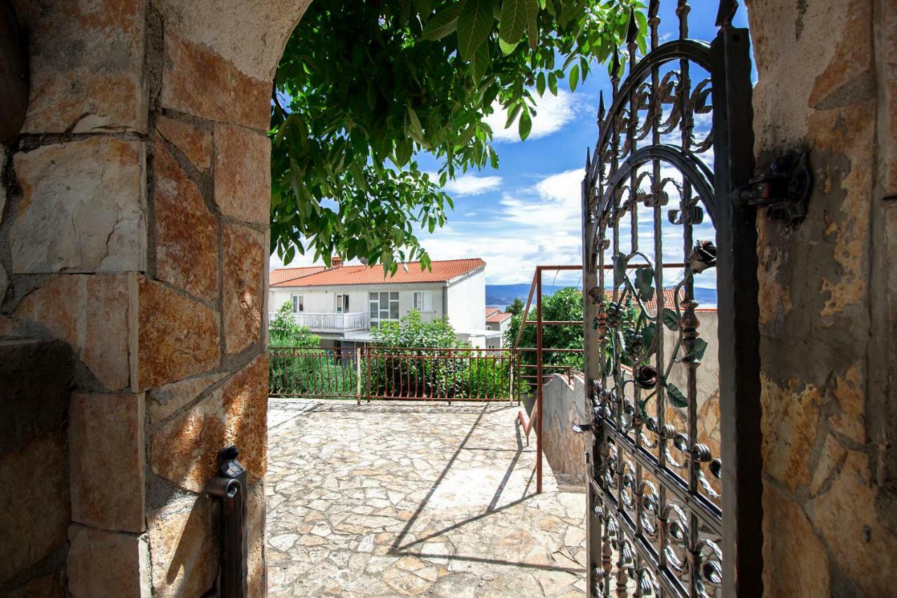 Mrkonjic Branko & Marija Apartmani Omiš Buitenkant foto