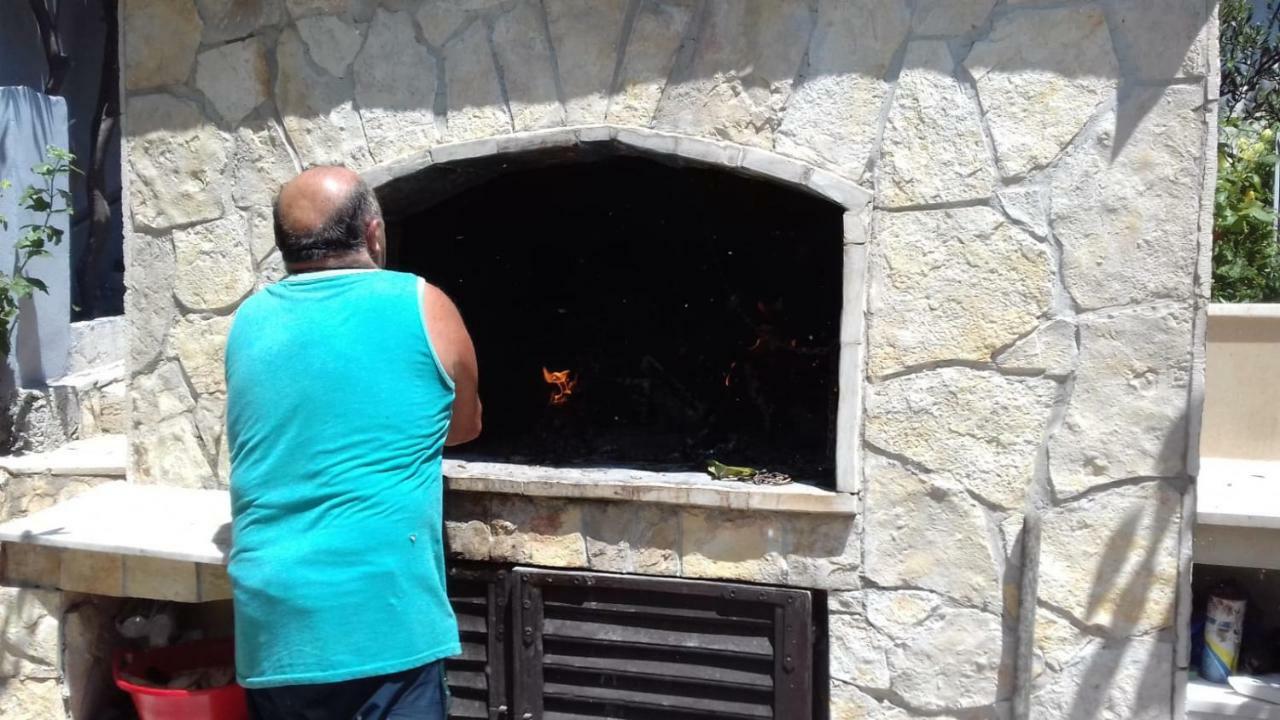 Mrkonjic Branko & Marija Apartmani Omiš Buitenkant foto