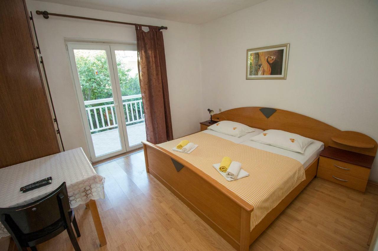 Mrkonjic Branko & Marija Apartmani Omiš Buitenkant foto