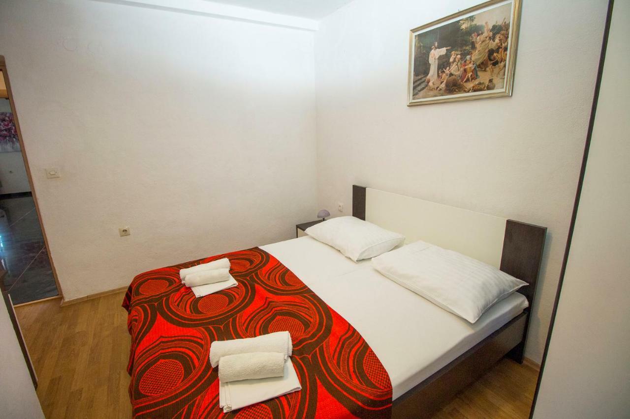 Mrkonjic Branko & Marija Apartmani Omiš Buitenkant foto
