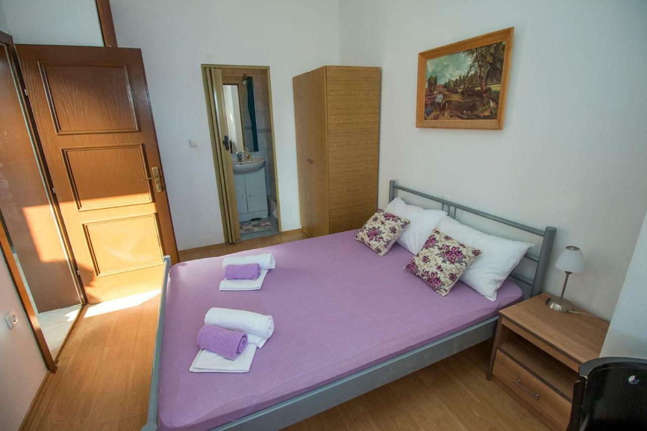Mrkonjic Branko & Marija Apartmani Omiš Buitenkant foto