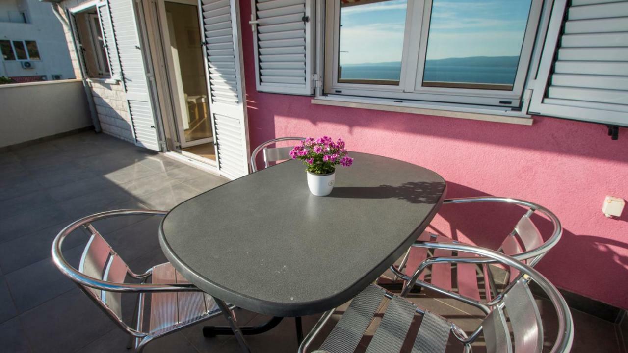 Mrkonjic Branko & Marija Apartmani Omiš Buitenkant foto